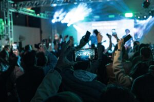 Festival digital prolongeant l’expérience d’un concert local en ligne